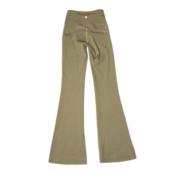 Lululemon women’s 4 groove super high rise flare pants Nulu brown athletic - Picture 4 of 4